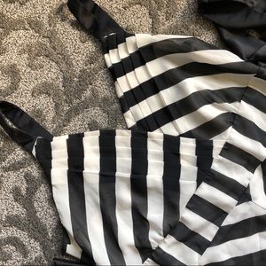 Mixit Dressy Sleeveless Top Geometric L